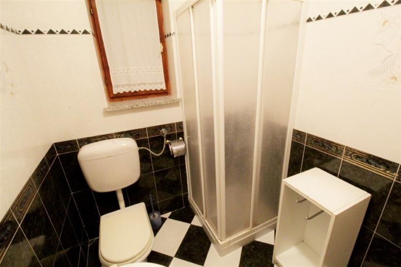 Apartment A4, for 5 persons