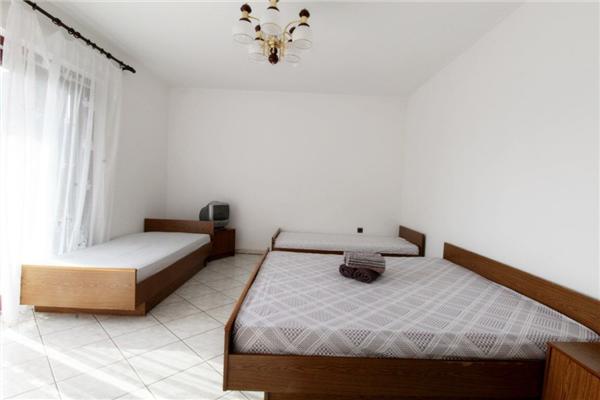 Apartment A5, for 4 persons