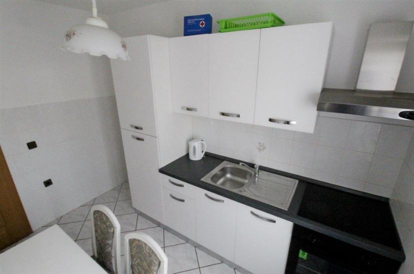 Apartment A6, for 5 persons