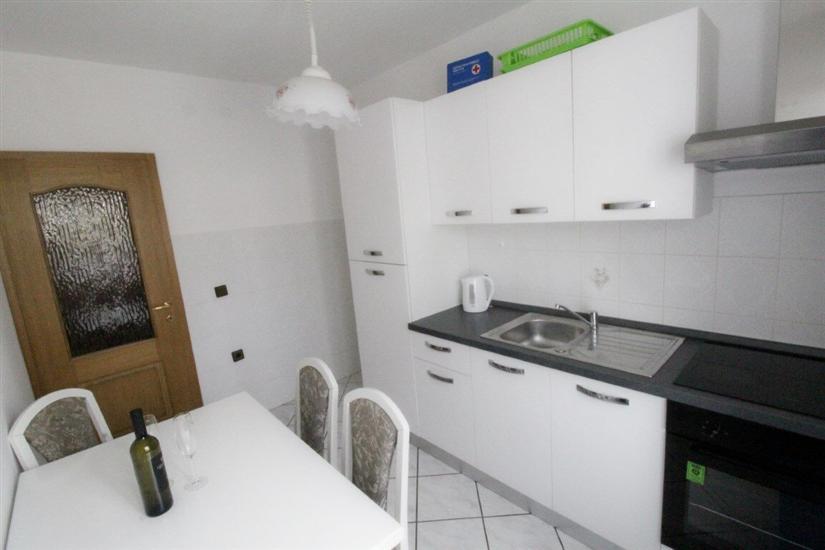 Apartment A6, for 5 persons