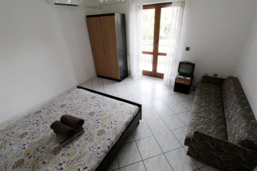 Apartment A6, for 5 persons