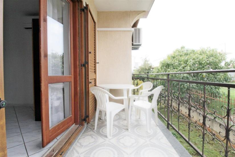 Apartment A6, for 5 persons