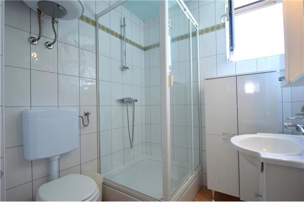 Apartment A4, for 3 persons