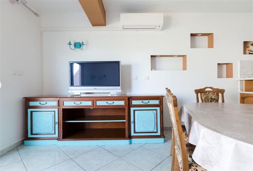 Apartment A1, for 6 persons