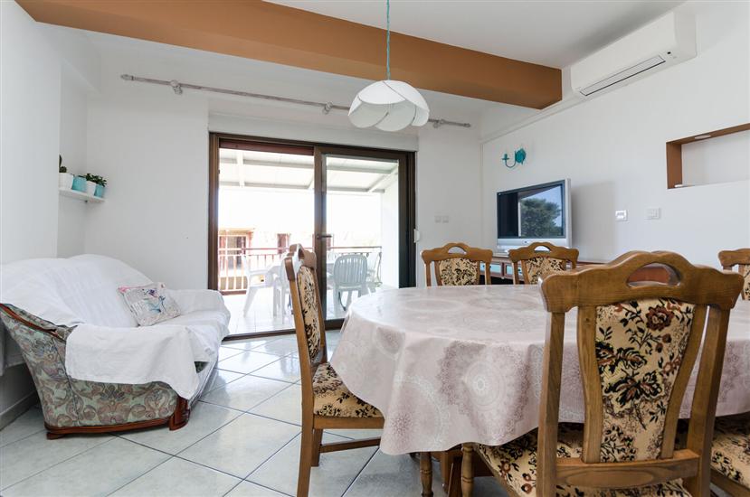 Apartment A1, for 6 persons