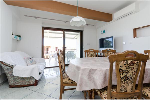 Apartment A1, for 6 persons