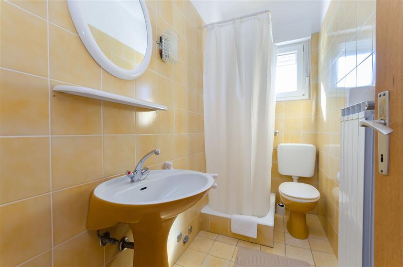 Apartment A1, for 6 persons