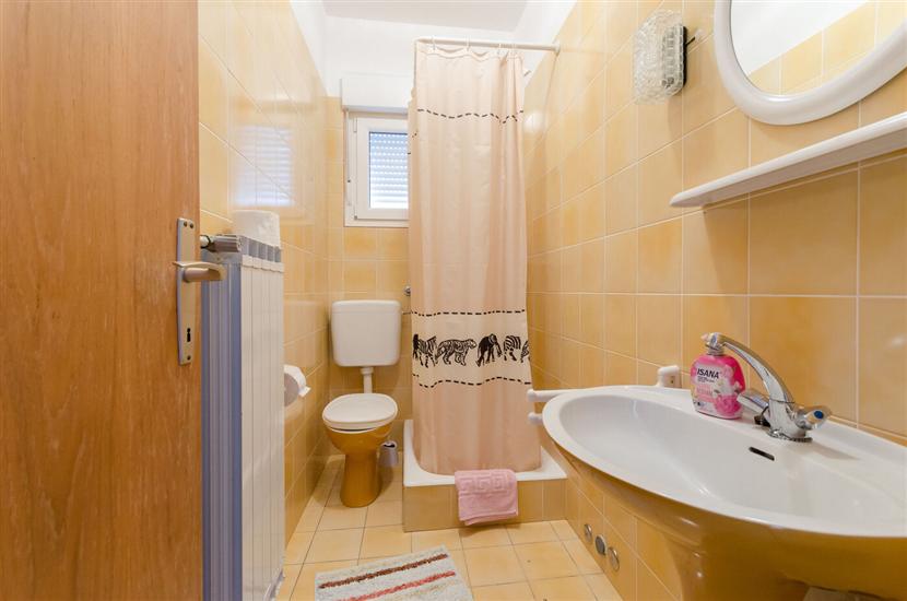 Apartment A1, for 6 persons