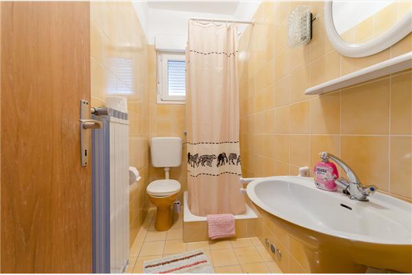 Apartment A1, for 6 persons