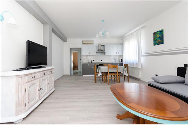 Apartment A2, for 5 persons