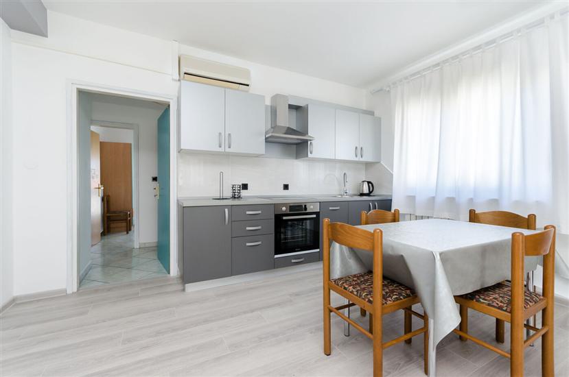 Apartment A2, for 5 persons