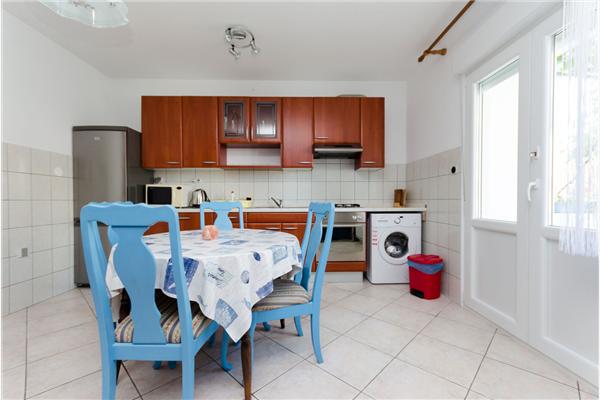 Apartment A3, for 6 persons