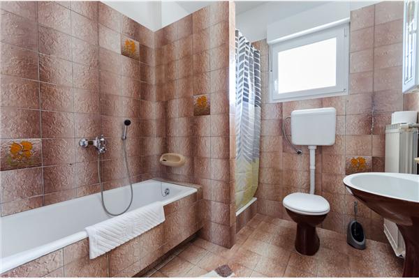 Apartment A3, for 6 persons