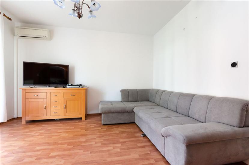 Apartment A3, for 6 persons