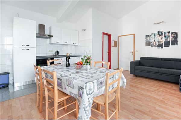 Apartment A2, for 5 persons