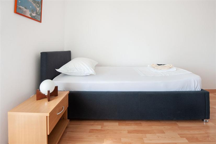 Apartment A2, for 5 persons