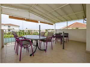 Beachfront accommodation Sibenik Riviera,BookKucinicFrom 85 €
