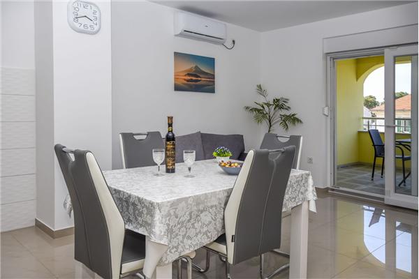 Apartment A1, for 3 persons