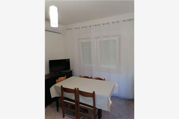 Apartment A1, for 5 persons