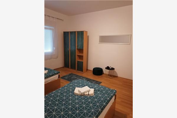 Apartment A1, for 5 persons