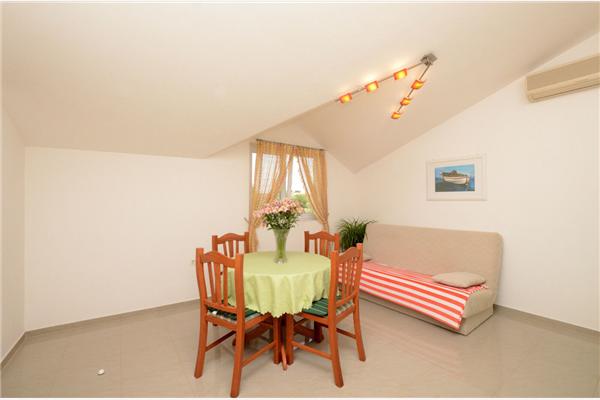 Apartment A4, for 4 persons