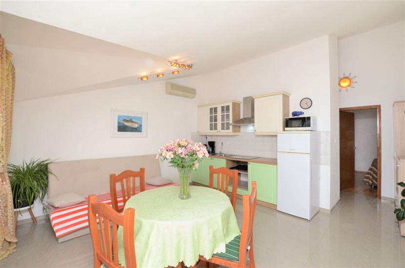 Apartment A4, for 4 persons