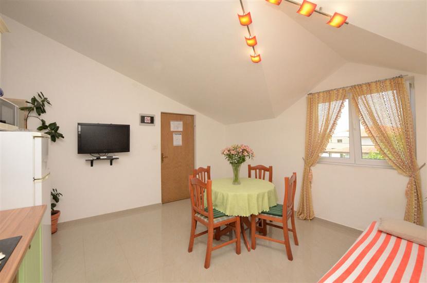 Apartment A4, for 4 persons