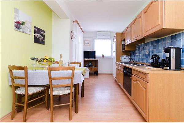 Apartment A2, for 4 persons