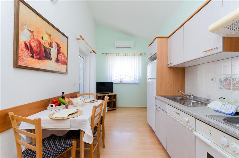 Apartment A4, for 4 persons