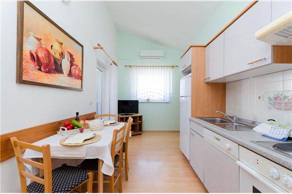 Apartment A4, for 4 persons