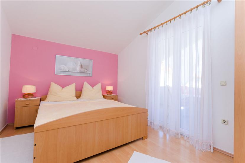 Apartment A4, for 4 persons