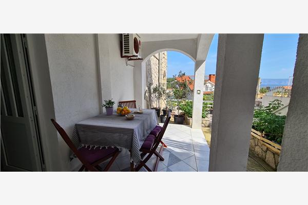 Apartment A2, for 5 persons