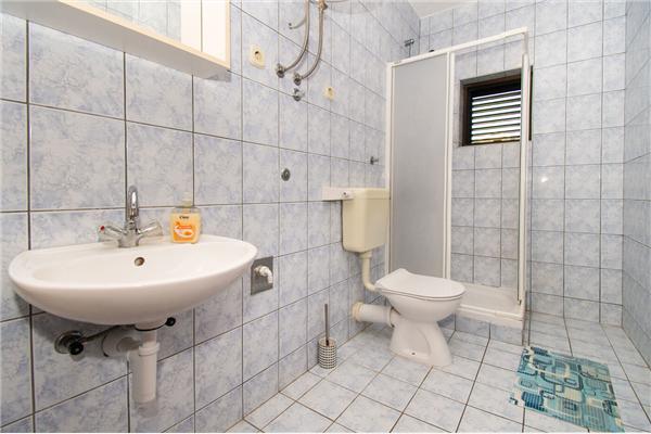 Apartment A1, for 5 persons