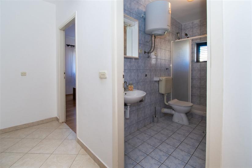 Apartment A1, for 5 persons