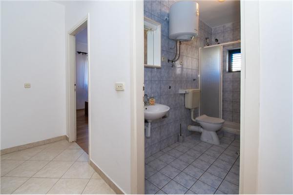 Apartment A1, for 5 persons