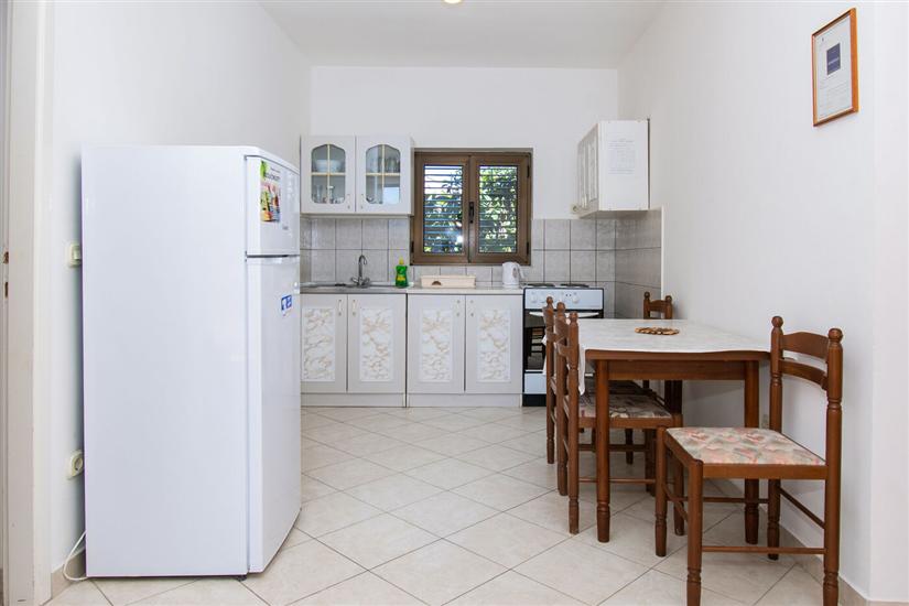 Apartment A1, for 5 persons