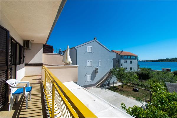 Apartment A1, for 5 persons