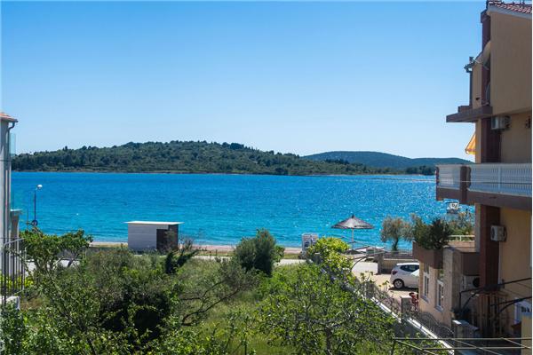 Apartment A1, for 5 persons