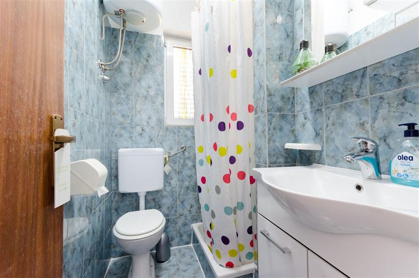 Apartment A1, for 5 persons