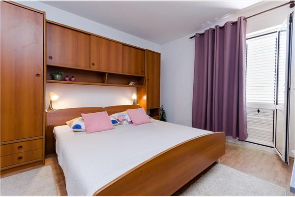 Apartment A1, for 5 persons