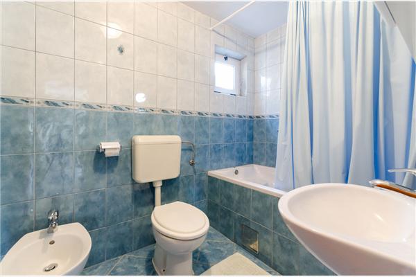 Apartment A1, for 6 persons