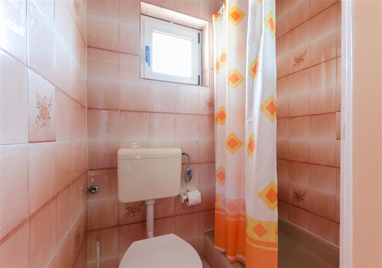 Apartment A1, for 6 persons