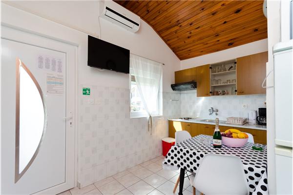 Apartment A2, for 3 persons