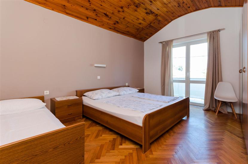 Apartment A2, for 3 persons