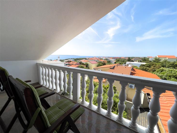 Apartment A6, for 5 persons