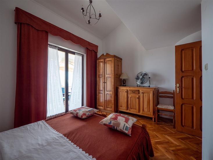 Apartment A6, for 5 persons