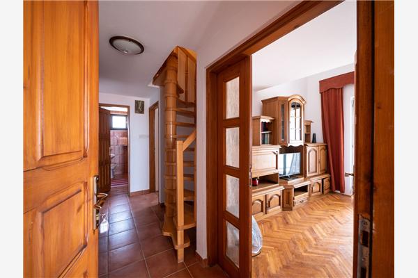 Apartment A6, for 5 persons