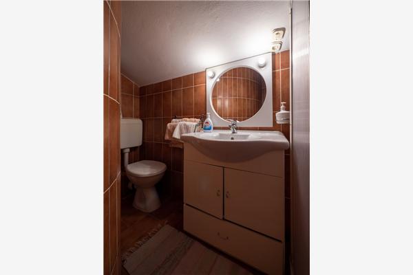 Apartment A6, for 5 persons