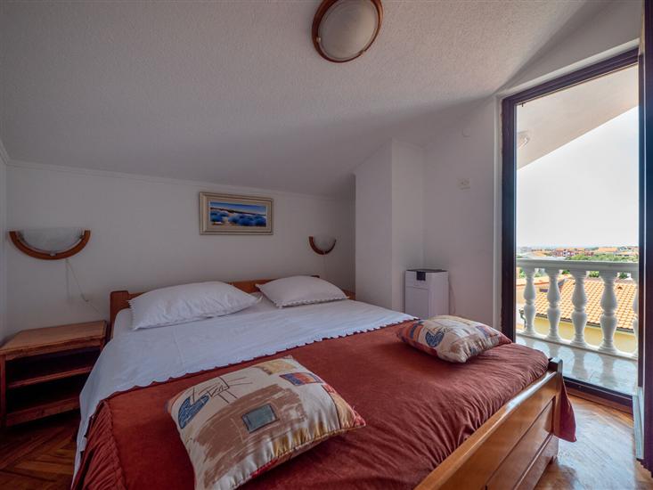 Apartment A6, for 5 persons