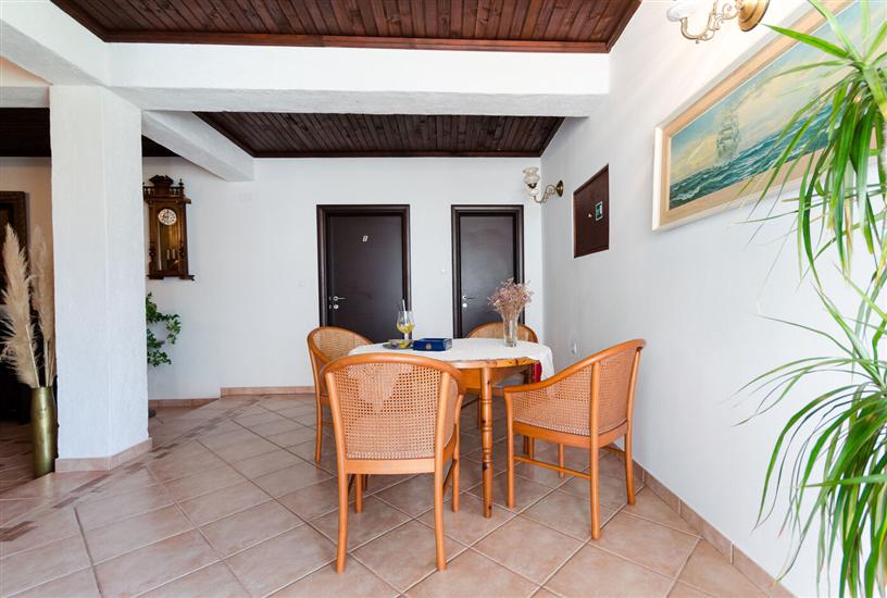 Apartments and Rooms PREKA